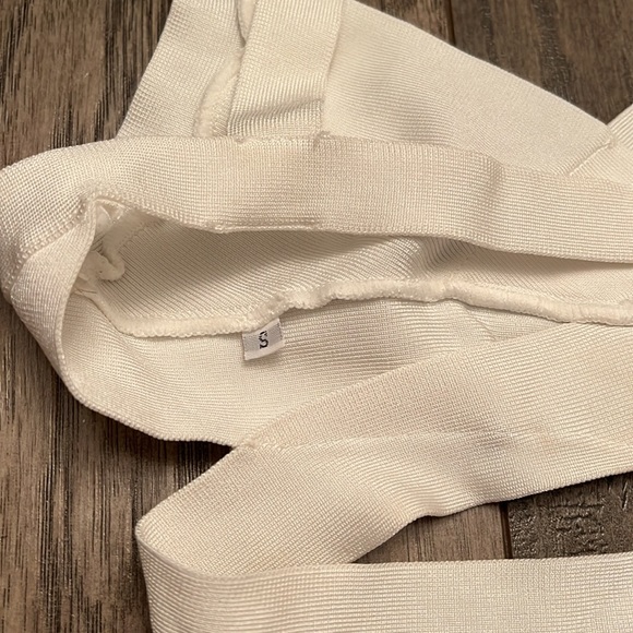 Sexy skirt and bralette set - Picture 6 of 7